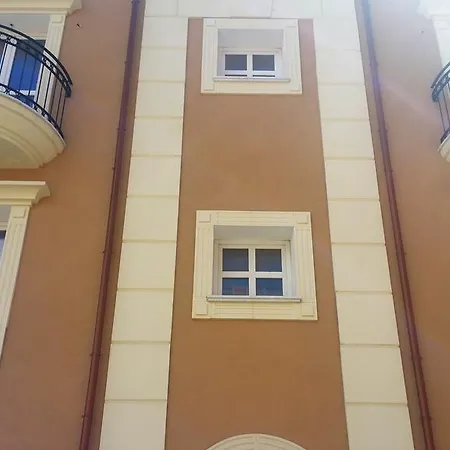 La Dea Apartment *